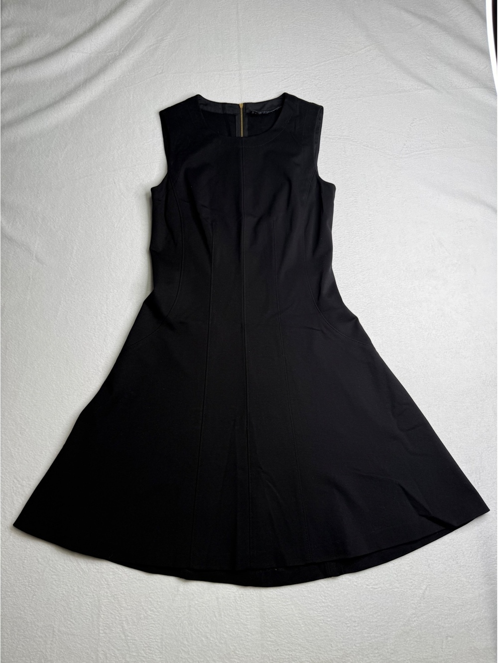 Magaschoni New York Black Fit & Flare Dress Women’s Size 8 Sleeveless